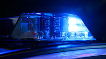 Eine 74-jährige Frau ist nahe Sigmaringen mit dem Auto von der Straße abgekommen und gegen einen Baum geprallt. Sie wurde mit dem ...