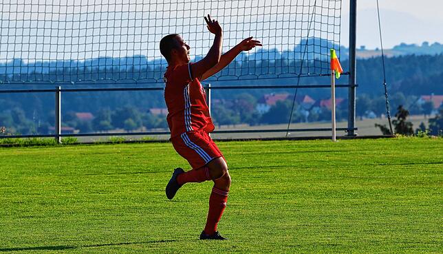 Bild 36: SV Schwörstadt setzt sich im Rothaus-Bezirkspokal mit 2:1 beim FC Dachsberg durch &ndash; und wir haben Bilder!