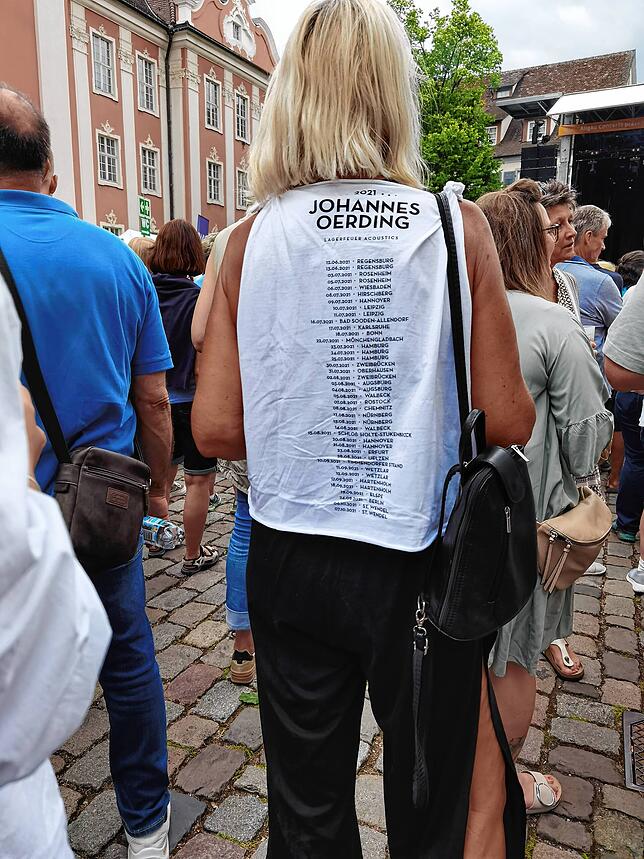 Bild 19: Johannes Oerding tritt in Meersburg auf: 4.000 Fans feiern begeistert