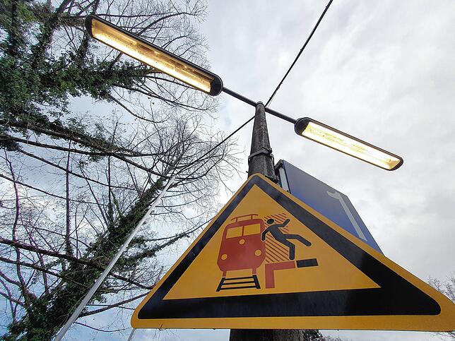 Vorsicht Sturzgefahr am Bahnhof Therme.