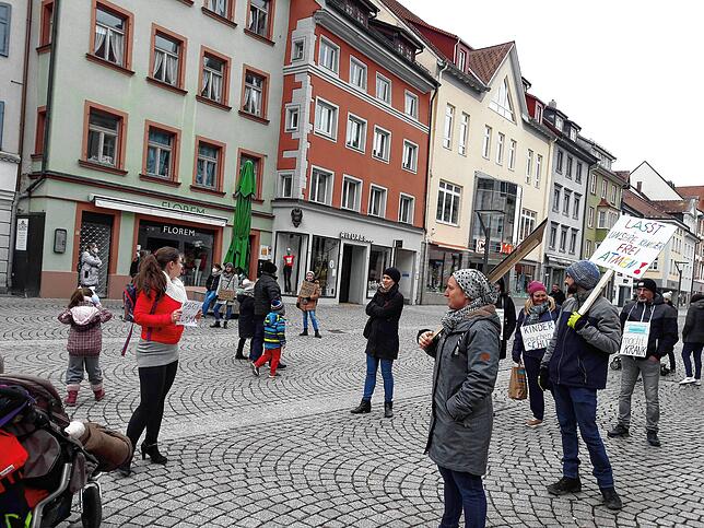 Über Telegram haben die Teilnehmer unter dem Motto Eltern gegen Maskenpflicht in VS zu einem Spaziergang aufgerufen. In den Sozialen ...