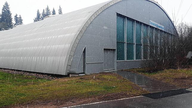 Die Halle des Tennisclubs Schwenningen wird mit dem Impfzentrum endgültig zu einem der zentralen Orte bei der Pandemie-Bekämpfung im ...