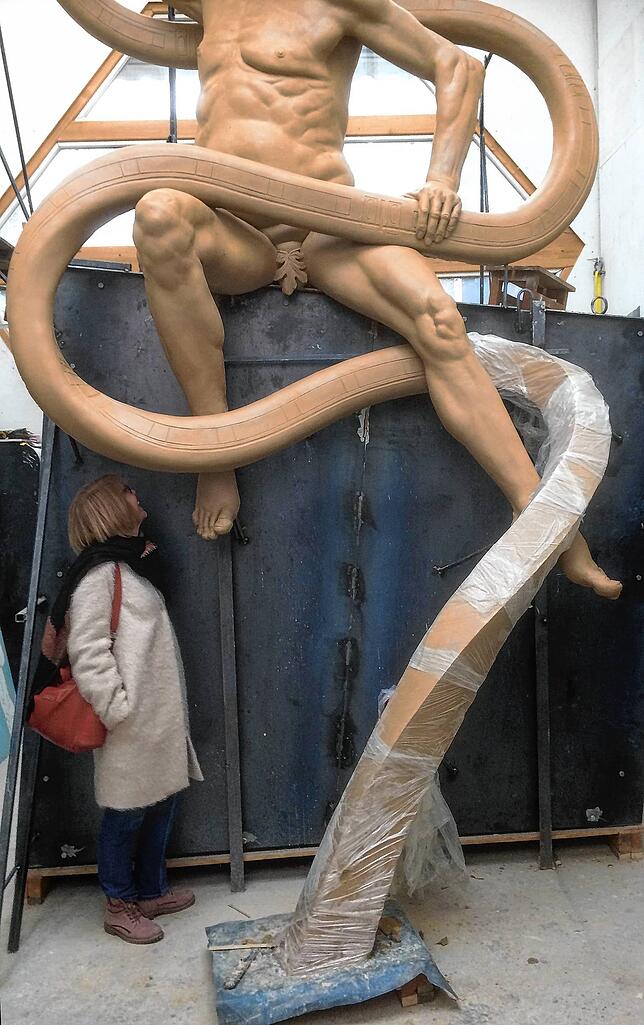 Hier ist der Laokoon – noch im Entstehen begriffen – schon zu erahnen. Wessen Kopf auf der Figur sitzt, verrät der Bildhauer ...