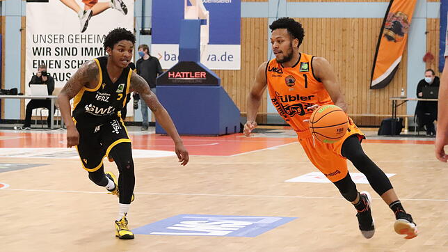 Nate Britt (rechts) ist der beste Punktesammler der wiha Panthers. Er trug mit dazu bei, dass die Schwenninger die Playoffs erreicht haben.