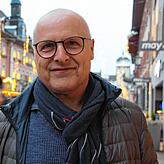 Steven Schneider.