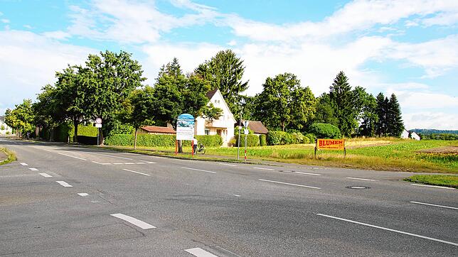 Für Radfahrer soll die Strecke Radolfzell-Böhringen sicherer werden. Dafür setzt sich der Ortschaftsrat ein und hat Mittel für den ...