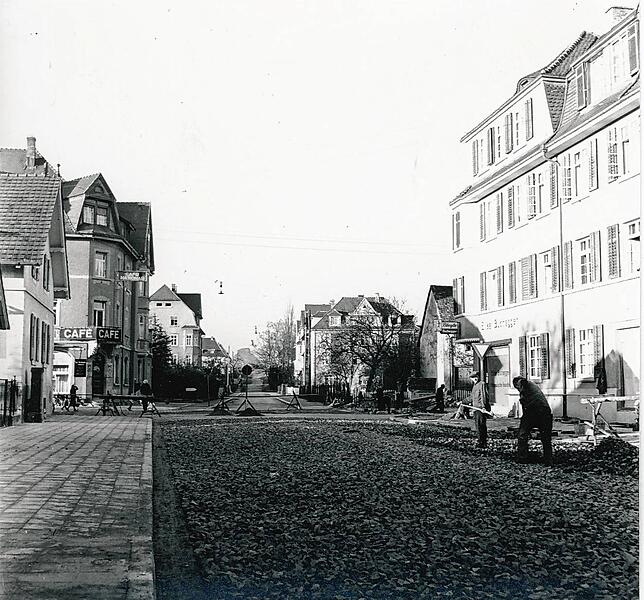 Die obere August-Ruf-Straße wurde 1930 verbreitert.
