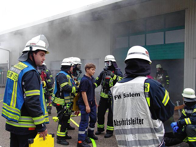 Bild 14: Feuer, Verletzte und Vermisste: Die besten Bilder von der Hauptübung der Salemer Feuerwehr