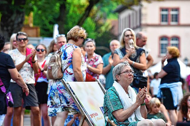 Bild 3: So schön ist der Auftakt des Bräunlinger Straßenmusik-Sonntags am Samstag Abend mit dem Budenzauber