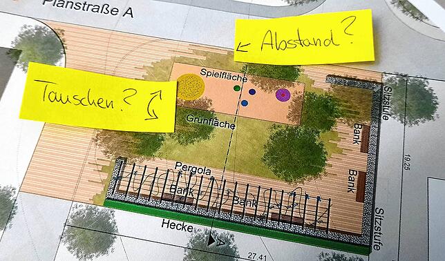 Spiel und Grünfläche könnten getauscht werden, damit die Kinder nicht so nah an der Straße sind.
