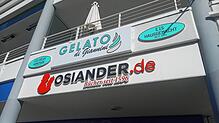Das Logo der Buchhandelskette Osiander über dem Eingang zu den Becks-Arkaden in Bad Säckingen. Auch in Laufenburg will Osiander jetzt ...
