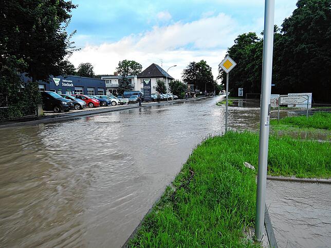 Bild 8: Bilder der heftigen Überflutungen des Unwetters in Stockach
