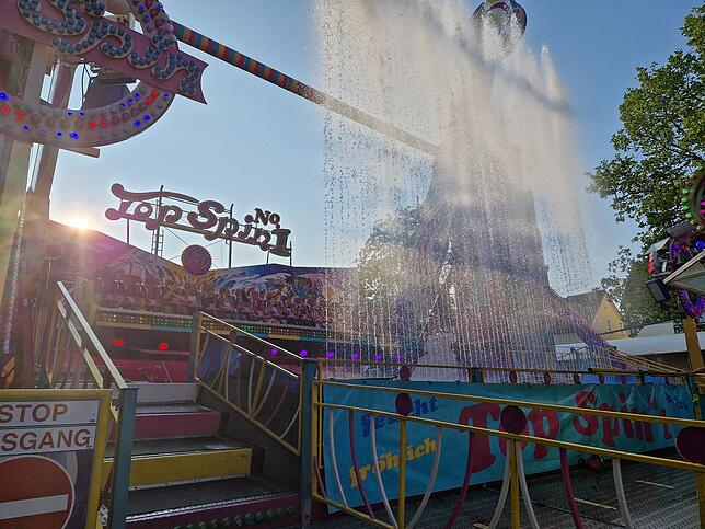 Das Top Spin ist eines der rasantesten Fahrgeschäfte auf dem Häfler Seehasenfest.