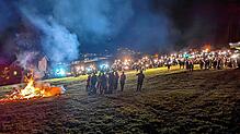 Mahnfeuer am Berg zur Weihermatten &ndash; mit rund 100 Traktoren waren Landwirte dort versammelt, um ihre Anliegen zu vertreten. Am ...