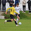 Der SV Denkingen (weißes Trikot) spielt zuhause gegen Bodman-Ludwigshafen, der FC Öhningen-Gaienhofen ist gegen den SV Allensbach gefordert.