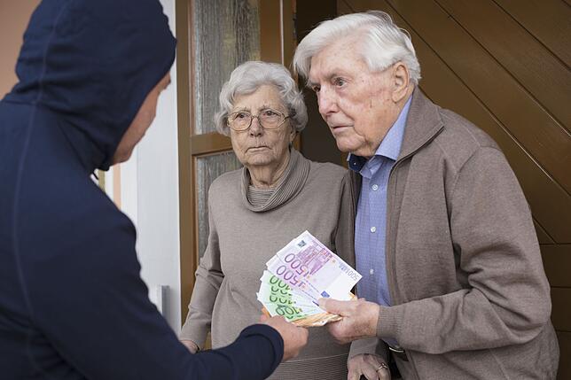 Der Enkeltrick ist besonders niederträchtig: Hier werden alte, hilfsbereite Menschen abgezockt.