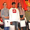 Jungen Sportler aus dem Wassersportverein wurden auf der Bühne für ihre Leistungen geehrt.