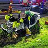 So sah das Autowrack aus, nachdem Feuerwehrleute die beiden eingeklemmten Insassen befreit hatten.