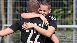Dreimal traf Marc Labusch beim 3:2-Erfolg des SV Mühlhausen über den 1. FC Rielasingen-Arlen II und feierte außerdem sei 100. ...