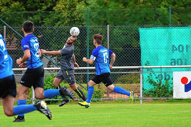 Bild 24: FC Hauingen fegt den FV Degerfelden mit 10:1 vom Platz &ndash; und wir haben Bilder vom Spiel