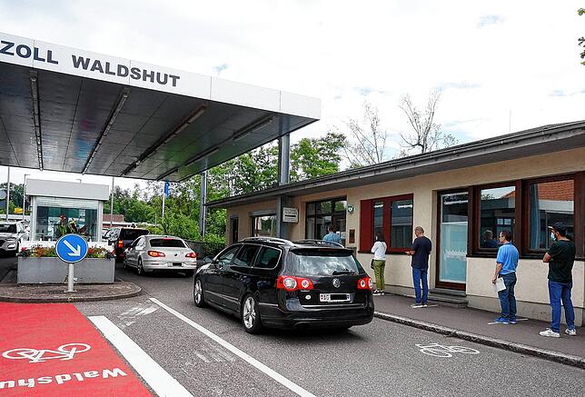 Bild 6: So verlief der erste Einkaufs-Samstag in Waldshut nach Öffnung der Grenze