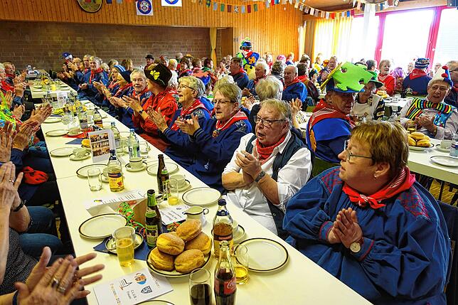 Bild 12: Beste Stimmung bei der Seniorenfasnet in Bonndorf. Wir haben die Bilder!