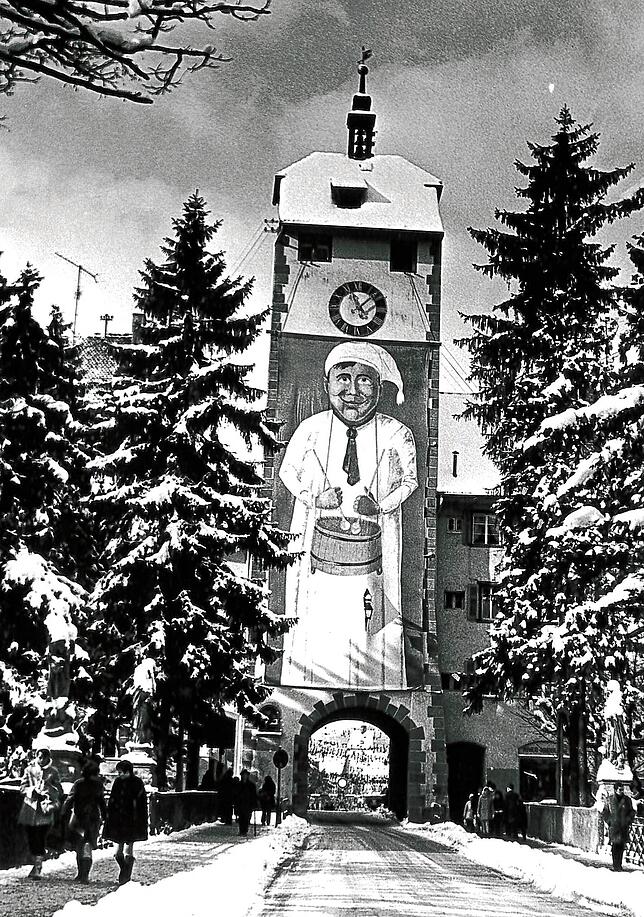 Das Obere Tor mit Geltentrommlerbanner in den 1970-er Jahren.