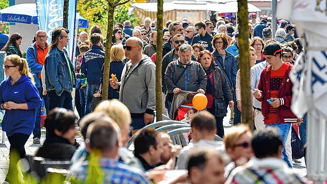 So voll ist die Stadt nur selten, zum Beispiel an einem der verkaufsoffenen Sonntage (hier im März dieses Jahres). Doch durch ein neues ...