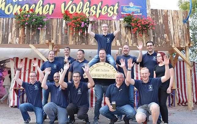 Die Feuerwehrkameraden aus dem Saarländischen St. Wendel sind im Volksfestfieber und zum 36. Mal dabei.