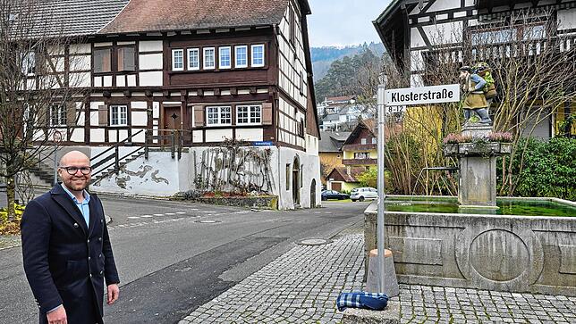 Nachdem im Rahmen des Landessanierungsprogramms bereits die Rathausstraße saniert worden ist, sollen in einem weiteren Schritt unter ...