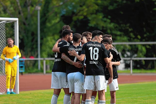 Bild 1: SV 08 Laufenburg besiegt den SC Pfullendorf mit 3:1 – wir haben Fotos!