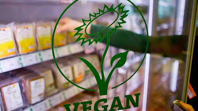 Im Supermarkt gibt es immer mehr vegane Produkte.