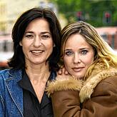 „Das Duo“, 2002: Charlotte Schwab (links) und Ann-Kathrin Kramer.