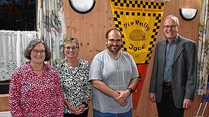 Positive Berichte erstattet das Vorstandsteam (von links) mit Beate Fetzer, Karin Weißhaar, Guiseppe Loisi und dem ersten Vorsitzenden ...