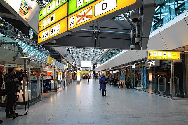 Gähnende Leere herrscht inzwischen im Terminal A des Flughafens Tegel. Die Corona-Krise hat den Passagierrückgang schon in den Tagen vor ...