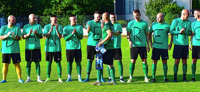 Bild 8: Remo Laisa verabschiedet sich beim SV Herten vom aktiven Fußball &ndash; und wir haben die Bilder!