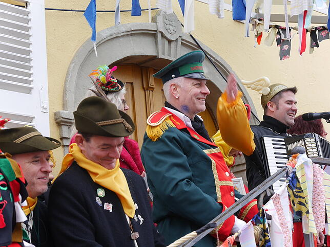Bild 26: Bilder vom Schmotzigen in Hilzingen: Fasnacht 2025 mit buntem Treiben!