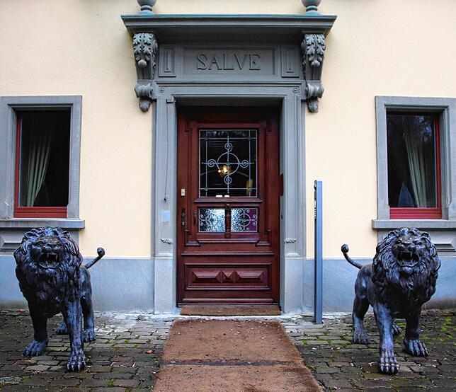 Bild 1: Im Schloss Seeheim: So sieht es hinter den Mauern aus