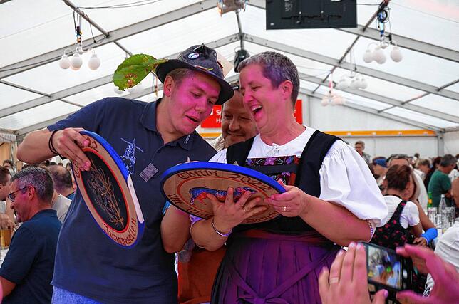 Bild 5: Chilbi: Stimmung pur im Festzelt beim Wunschkonzert