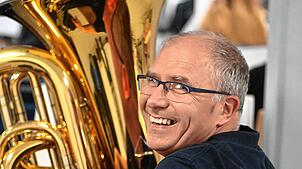 Ralf Metzler von der Stadtkapelle Bonndorf an der Tuba. Foto: Wolfgang Scheu