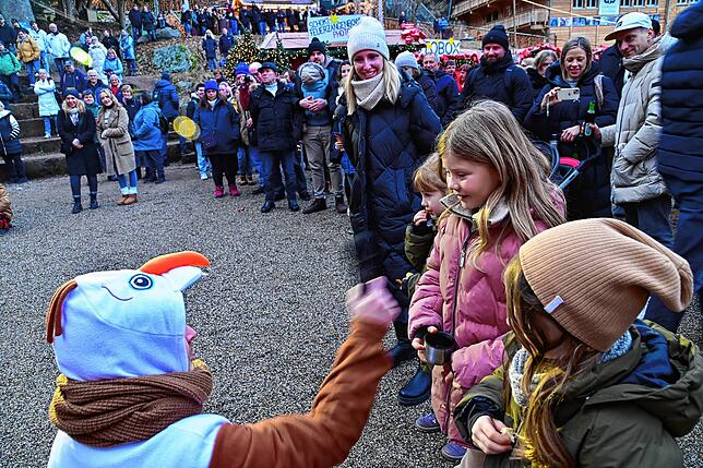 Bild 11: Dritter Tag des Triberger Weihnachtszaubers: Trommelwirbel und jede Menge Akrobatik
