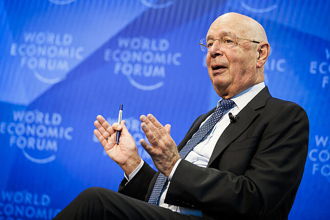 Klaus Schwab, Gründer und Vorsitzender des Weltwirtschaftsforums WEF, spricht während einer Pressekonferenz.