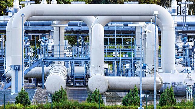 Rohrsysteme und Absperrvorrichtungen in der Gasempfangsstation der Ostseepipeline Nord Stream 1 und der Übernahmestation der ...