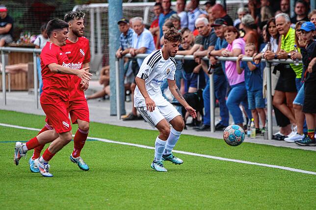Bild 18: Dem SV 08 Laufenburg II gelingt der Ausgleich zum  3:3 beim FC Bergalingen – und wir haben Bilder!
