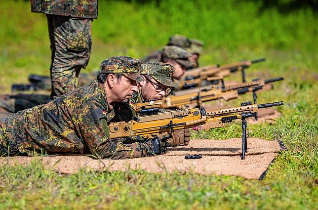 Bei der Bundeswehr-Übung National Guardian üben deutschlandweit Heimatschutzkräfte ihren Kernauftrag, den Schutz und die Sicherung ...