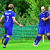 Louis Münzer (Nr. 7), Florian Kleinhans und Tristan Schwörer (rechts) von der SG Oberbaldingen/Öfingen freuen sich über den Treffer zum ...