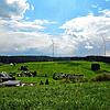 So könnten die Windräder über Unterkirnach aussehen, wie die Visualisierung veranschaulicht.