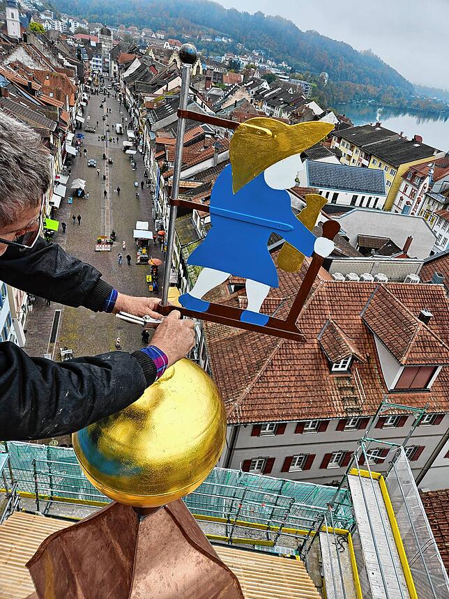 Bild 20: Das untere Tor hat einen neuen Glockenturm! Das sind die spektakulärsten Bilder der Montage