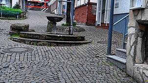 Ungewöhnliche Beute haben unbekannte Diebe in Schramberg gemacht. Der Brunnen am Gasthaus &bdquo;Goldgrube&ldquo; ist gestohlen worden. ...