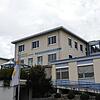 Das Krankenhaus in Schopfheim. Der geplante vorzeitige Umzug zweier Krankenhausabteilungen ist ein Politikum.